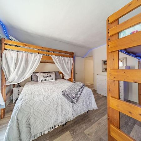 Cottage In The Falls, 2 B, 2 Bath, Fireplace Кайахога-Фолс Екстер'єр фото